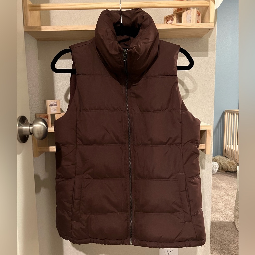 Old Navy Puffer Vest - Size S - EUC